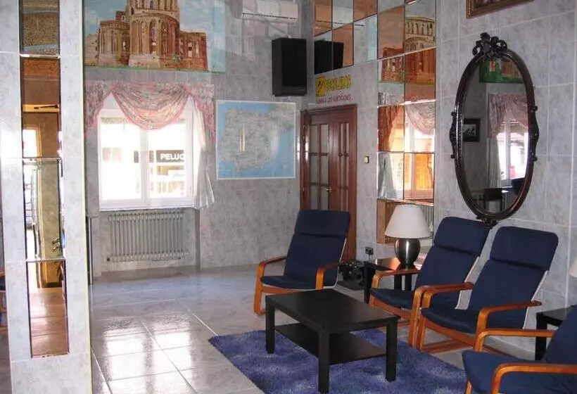 Hotel Fray Juán Gil