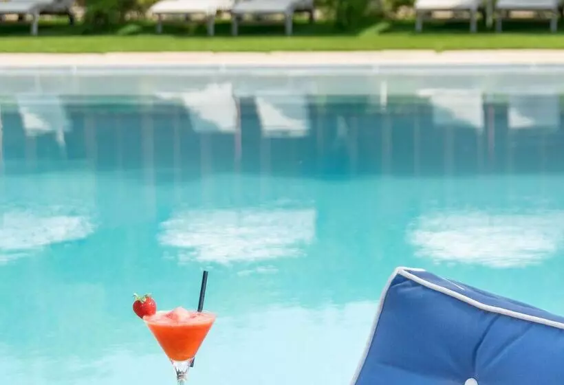 Gecko Hotel & Beach Club, A Small Luxury Hotel Of The World