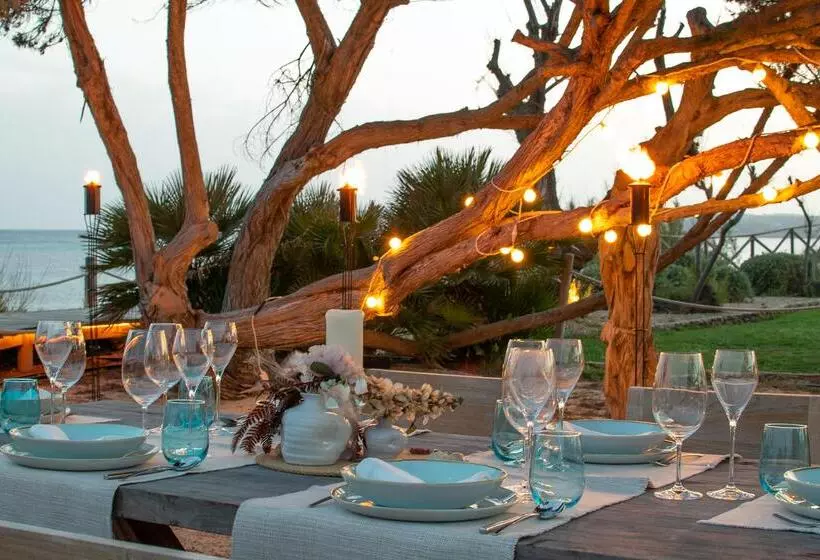 Gecko Hotel & Beach Club, A Small Luxury Hotel Of The World