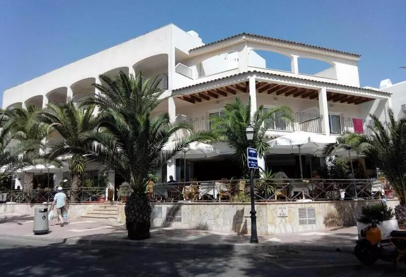 Отель Hostal Leo D Or