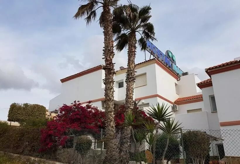 Отель Hostal Manolo