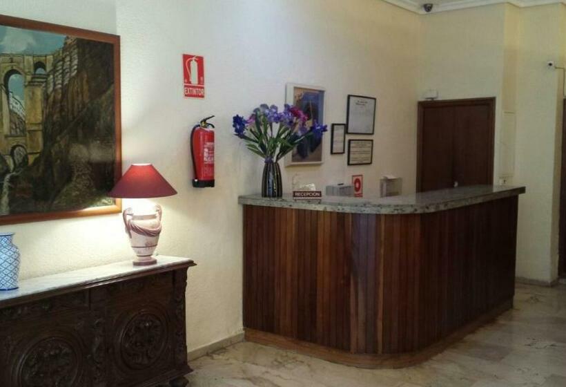 هتل Hostal Ronda