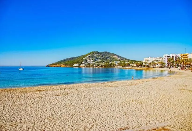 ホテル Hostal Y Apartamentos Santa Eulalia