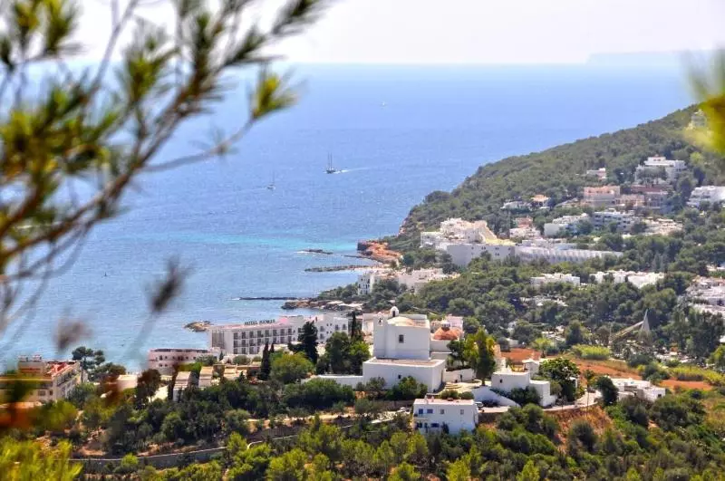 ホテル Hostal Y Apartamentos Santa Eulalia