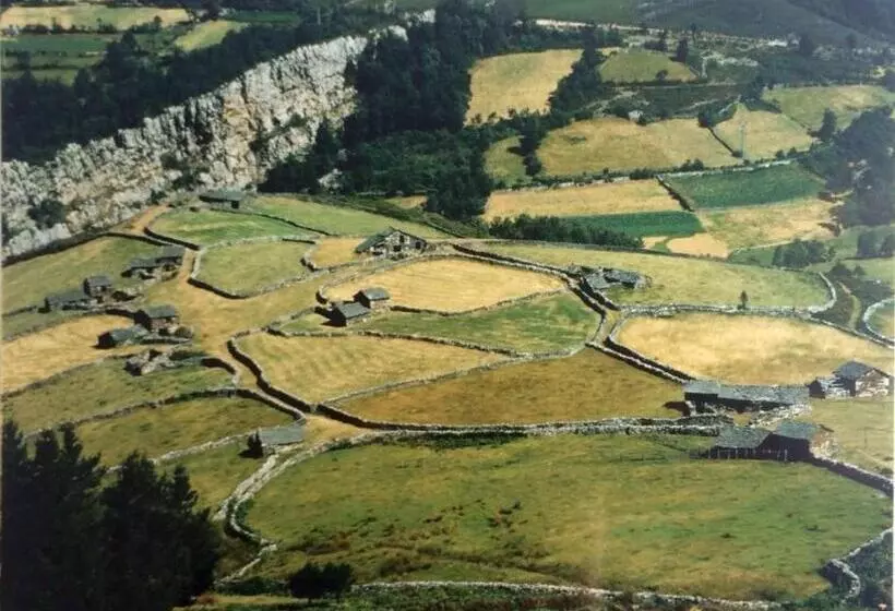 فندق Nueva Allandesa