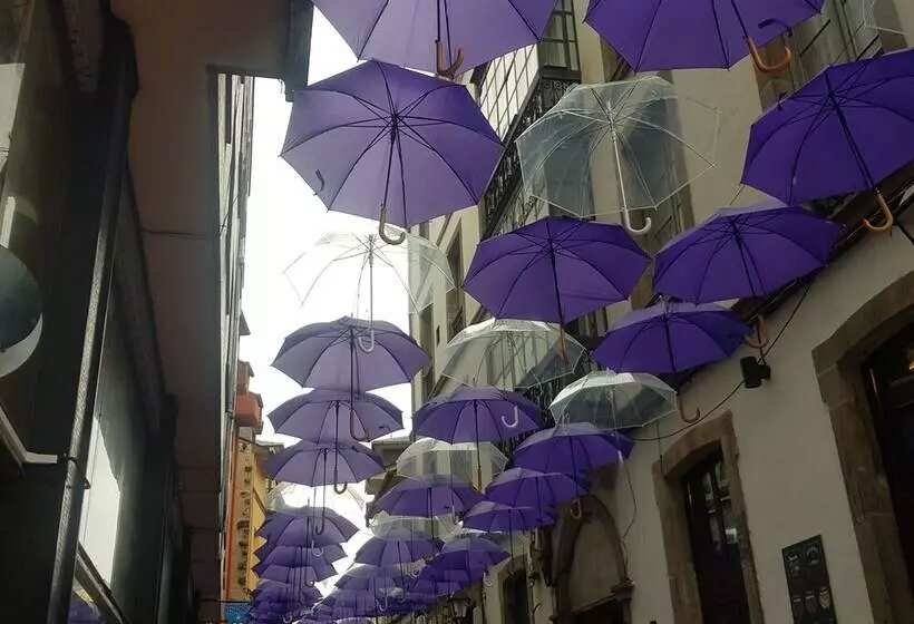 فندق Pensión Oria