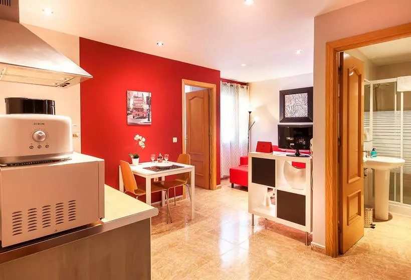 Apartamentos El Cenachero