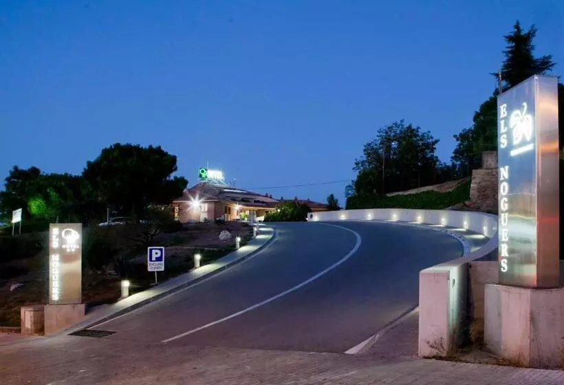 فندق فئة نجمة واحدة Els Noguers