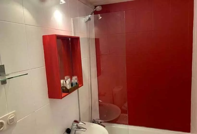 פונדק La Petite Boheme