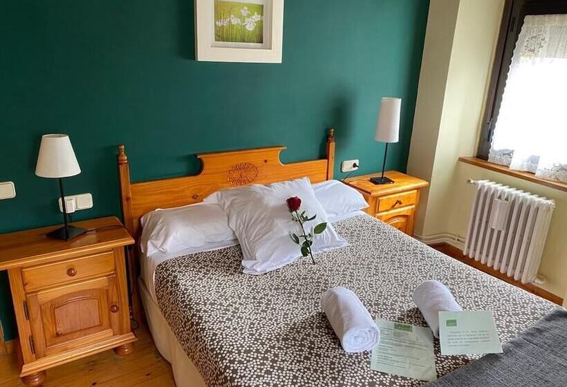 فندق فئة نجمة واحدة La Petite Boheme