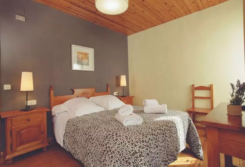 פונדק La Petite Boheme