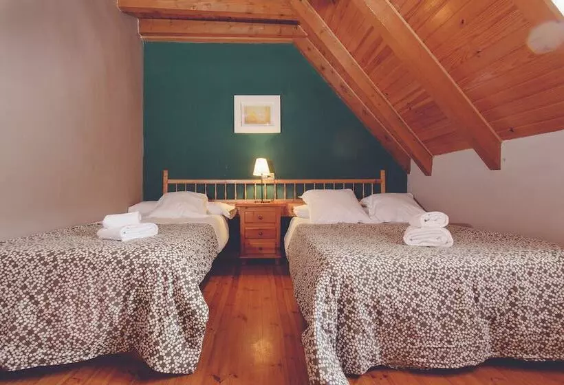 פונדק La Petite Boheme