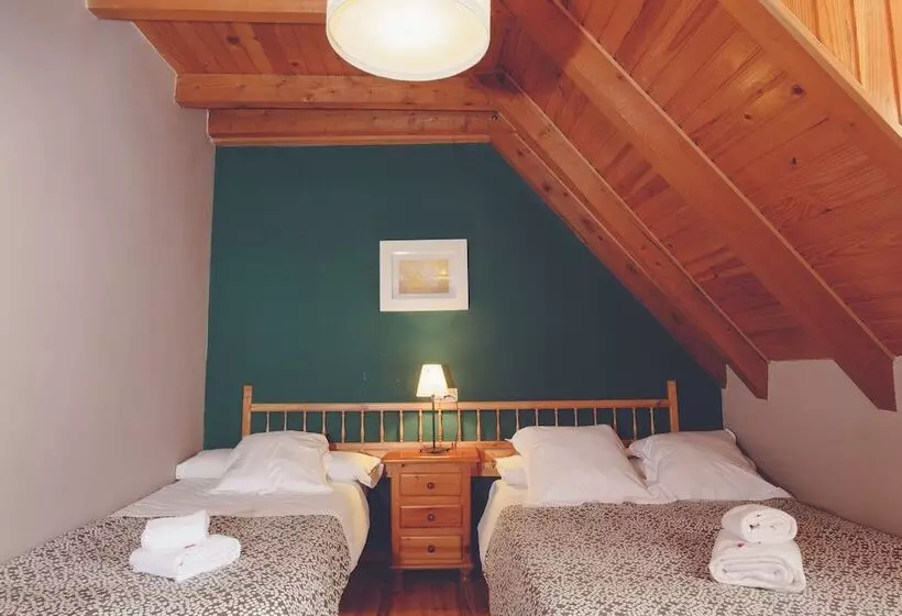 פונדק La Petite Boheme