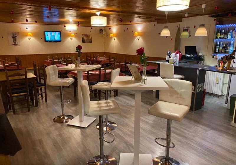 فندق فئة نجمة واحدة La Petite Boheme