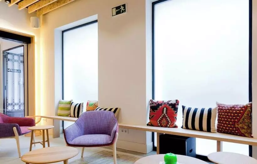 مسافرخانه Sleep N Atocha B Corp Certified