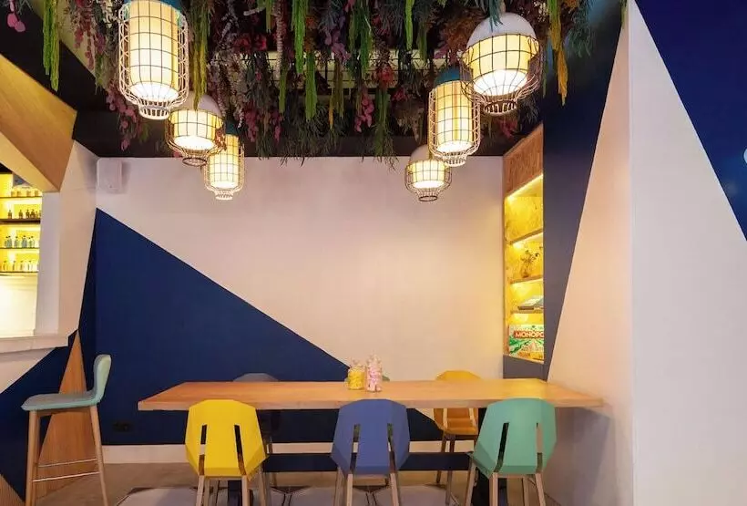 مسافرخانه Sleep N Atocha B Corp Certified