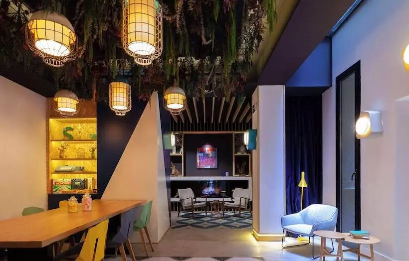 مسافرخانه Sleep N Atocha B Corp Certified