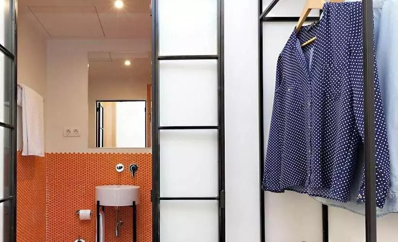 مسافرخانه Sleep N Atocha B Corp Certified