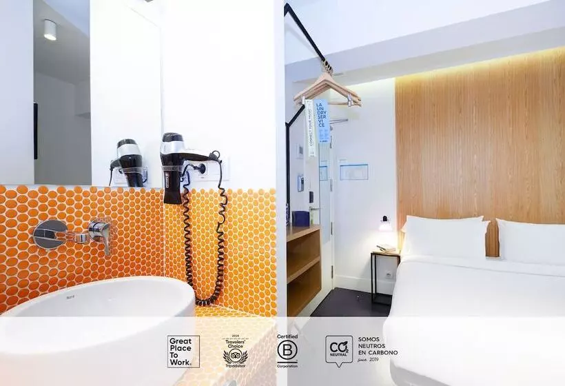 مسافرخانه Sleep N Atocha B Corp Certified