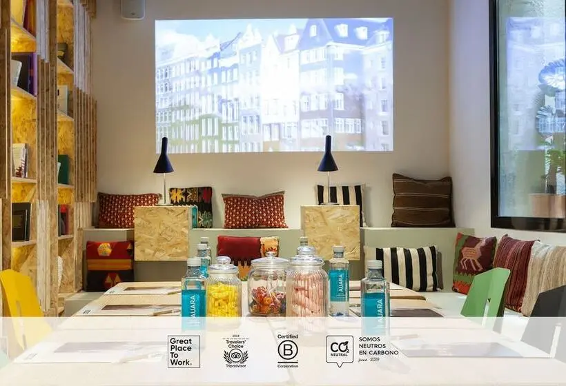 مسافرخانه Sleep N Atocha B Corp Certified