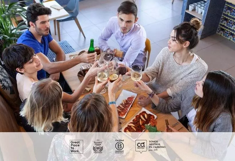 مسافرخانه Sleep N Atocha   B Corp Certified