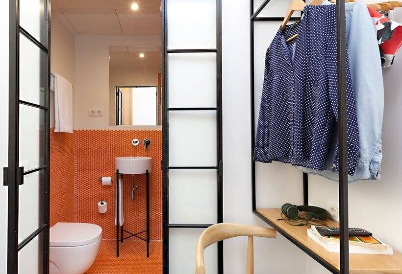 مسافرخانه Sleep N Atocha B Corp Certified