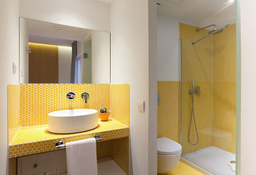 مسافرخانه Sleep N Atocha B Corp Certified