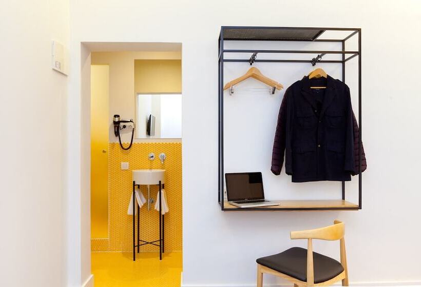 مسافرخانه Sleep N Atocha B Corp Certified