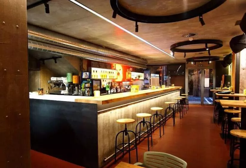 Szálloda Bearan Bar & Rooms