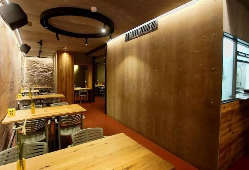 Szálloda Bearan Bar & Rooms