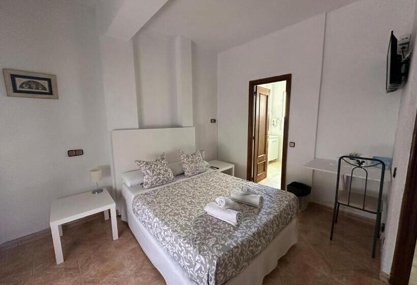 هتل Hostal Arrate