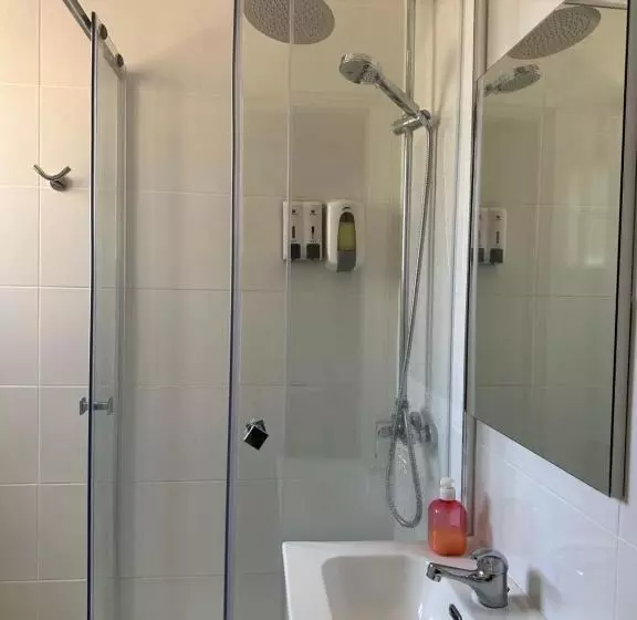 Hôtel Hostal Arrate