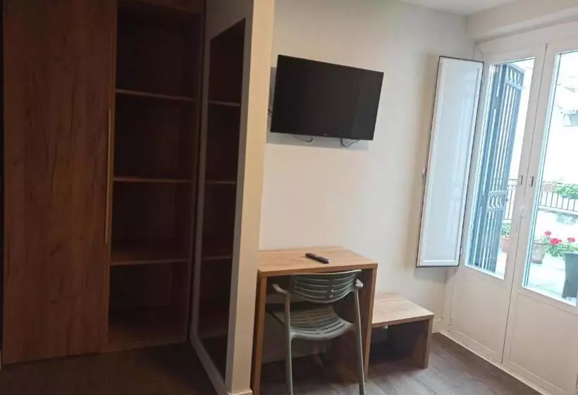 Szálloda Bearan Bar & Rooms