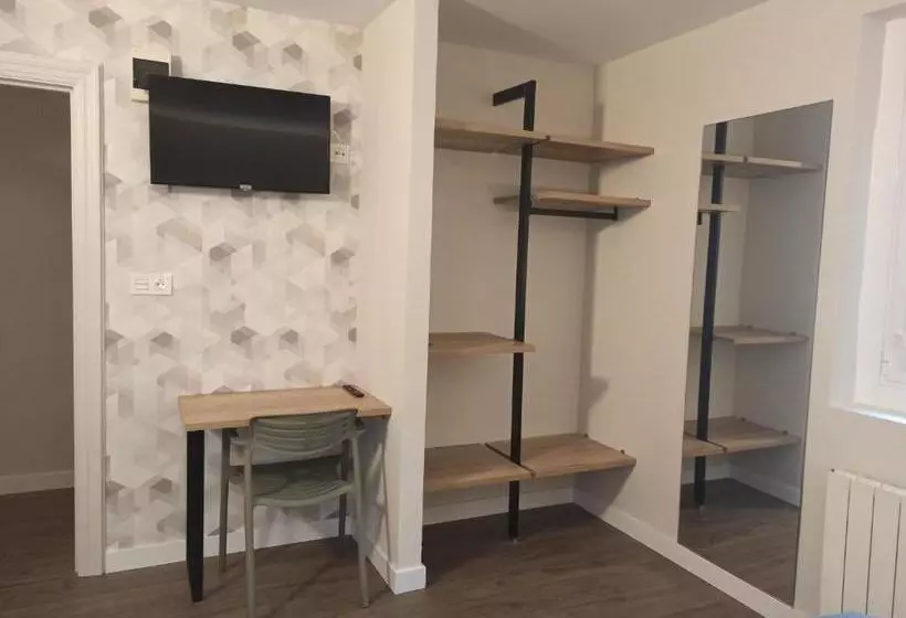 Szálloda Bearan Bar & Rooms