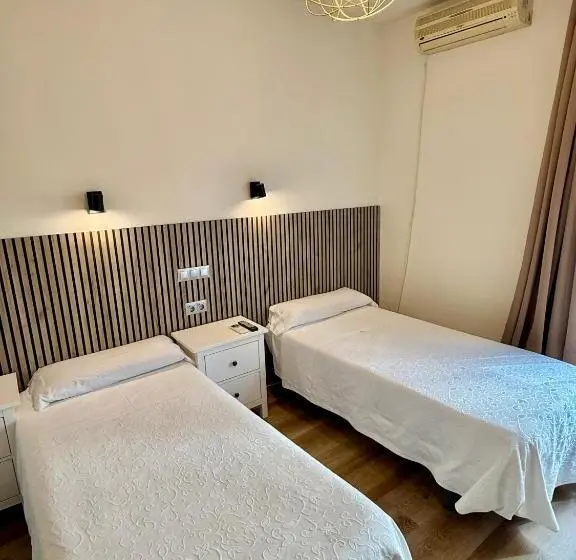 هتل Hostal Fernández Atocha