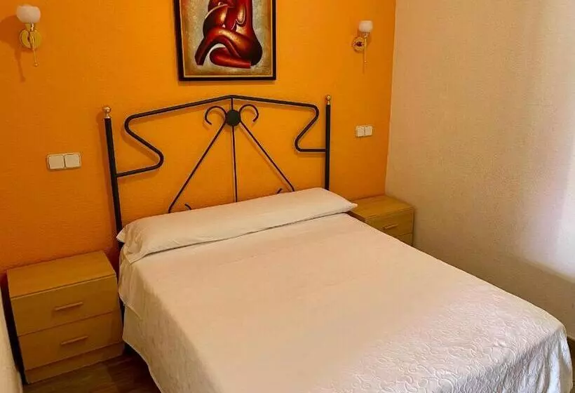 هتل Hostal Fernández Atocha