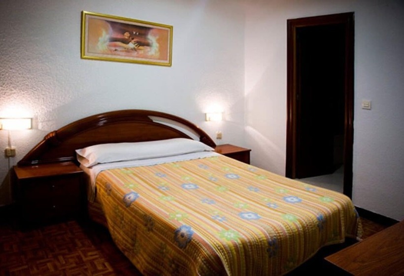 בית מלון כפרי Hostal Temiño