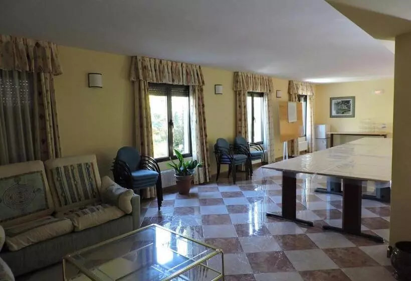 ホテル Mirasierra