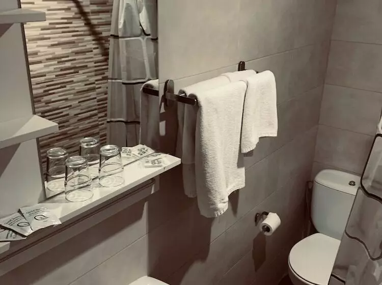 בית מלון כפרי Hostal Mediterráneo