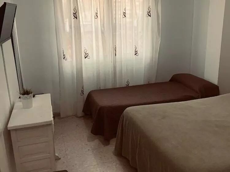 בית מלון כפרי Hostal Mediterráneo