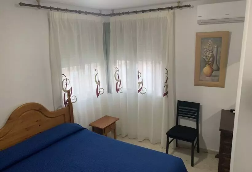 בית מלון כפרי Hostal Mediterráneo