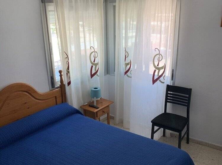 בית מלון כפרי Hostal Mediterráneo