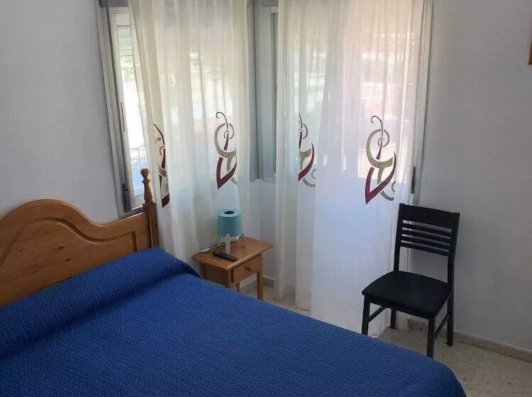 בית מלון כפרי Hostal Mediterráneo
