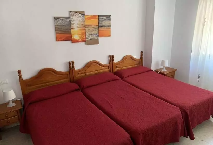 בית מלון כפרי Hostal Mediterráneo