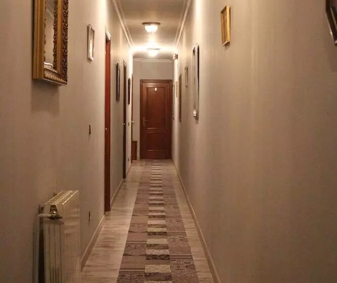 ホテル Pensión San Isidro