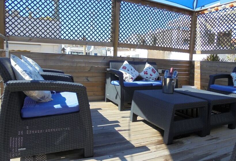 پانسیون Elite Hotel Gay Men Only