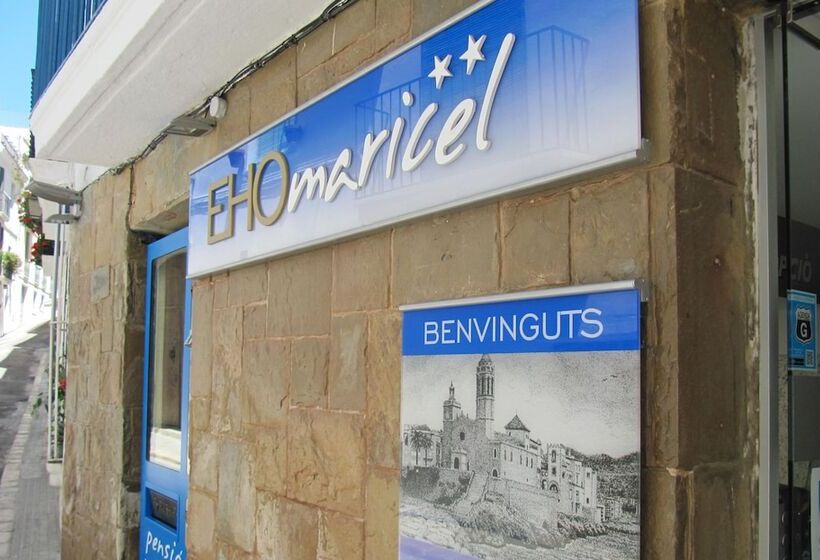 پانسیون Elite Hotel Gay Men Only