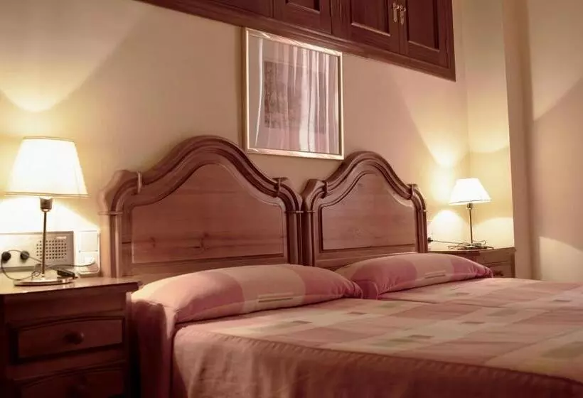 Пансион Pensio La Creu