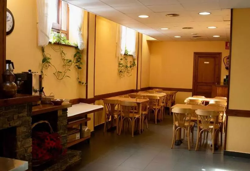 Пансион Pensio La Creu