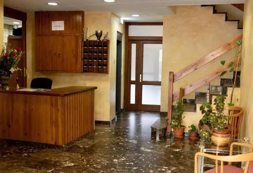 Пансион Pensio La Creu